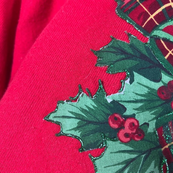 Vintage Red Holiday Sweater crewneck sweatshirt with Festive Bow Design - Picture 4 of 8